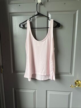 Women’s Light Pink Scoop Neck Tank Top